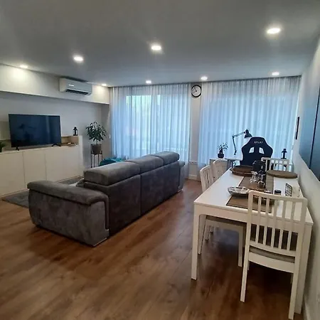 A H - Downtown 公寓