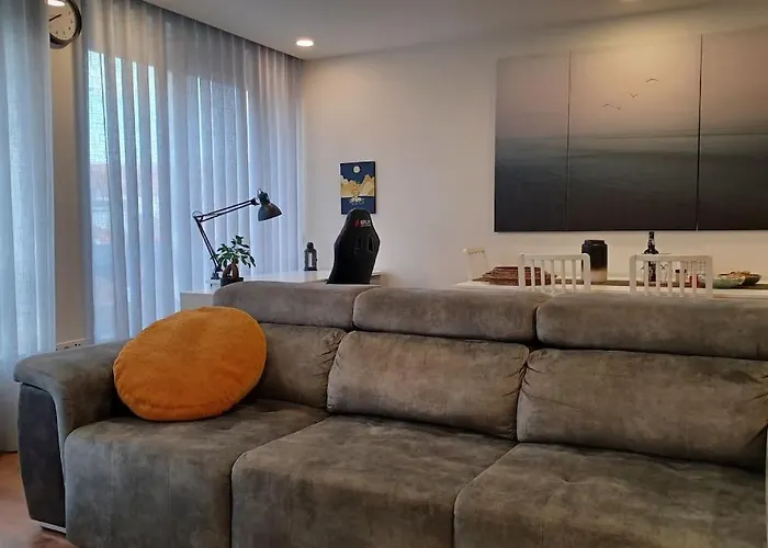 Apartment A H - Downtown *