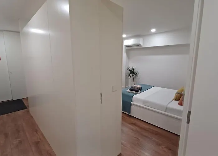 A H - Downtown Apartment